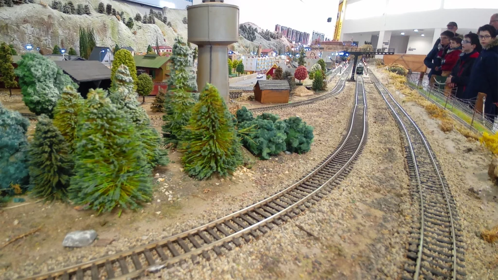 Exposition maquette de la section modélisme ferroviaire du Club Amitié Loisirs de Renan (29)